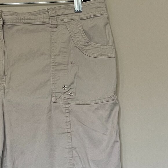 Karen Scott Tan Bermuda Shorts Size 16 - Picture 4 of 6